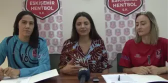 Eskişehir Hentbol, Kaleci Fatma Ay ve Esra Önal'ı Kadrosuna Kattı - Eskişehir