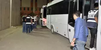 Mardin'de 14 Polis ve 1 Öğretmen Tutuklandı