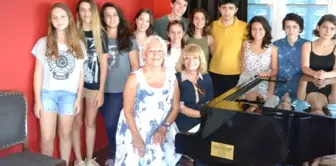 Ayvalık'ta Dünyaca Ünlü Piyanist İdil Biret Piyano Masterclasslarına Başladı