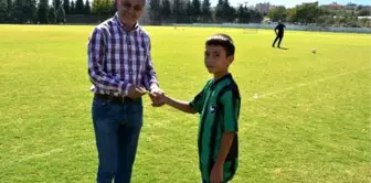 Denizlispor'a Küçük Taraftardan Bağış