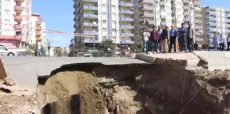 Su Sızıntısı Nedeniyle Kayan 13 Katlı Apartman Boşaltıldı