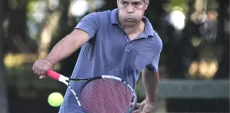 ABD'li Yıldız Esai Morales, Antalya'da Tenis Oynadı