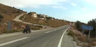 Cami Minaresini Hatıra Olarak Götürmüşler