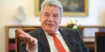 Almanya Cumhurbaşkanı Gauck, Can Dündar'ı Kabul Edecek