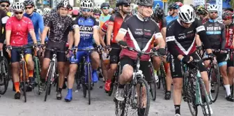 Veloturk Gran Fondo Çeşme'de 837 Bisikletçi Yarıştı