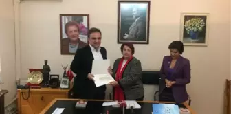 Kitabının Telif Gelirini Çydd'ye Bağışladı