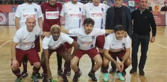 Trabzonspor'un Efsane Futbolcuları Salona İndi