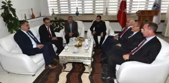 Eski Bakan Güçlü Gürkan'ı Ziyaret Etti