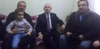 Kılıçdaroğlu, Afyonkarahisar'da Şehit Ailesini Ziyaret Etti