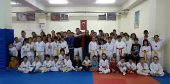 Taekwondo' da Kepez Çaylıoğluspor Fırtınası Esti