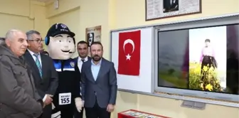 Polisler Şehit Meslektaşları İçin İzmit'te Kütüphane Açtı