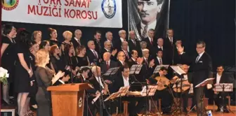 Yusuf Nalkesen ve Egeli Bestekârlar Konseri Büyüledi