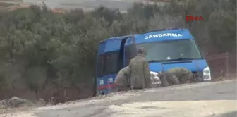 Kilis'te Askeri Araç Devrildi 2 Asker Yaralı