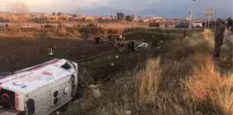 Ambulansla Otomobil Çarpıştı: 5 Ölü, 2 Yaralı (2)- Yeniden