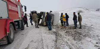 Kahta'da Kamyonet Şarampole Devrildi: 4 Yaralı