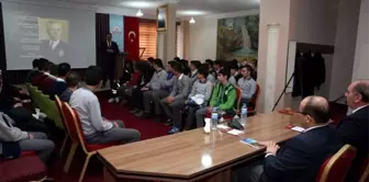 Vali Ustaoğlu, Öğrencilerle Bir Araya Geldi