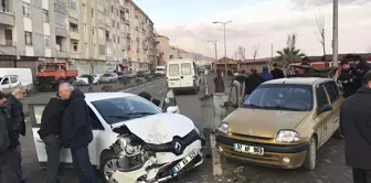 İnebolu'da Trafik Kazası : 2 Yaralı