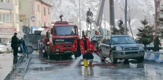 Hakkari'de Cadde ve Sokaklar Yıkandı