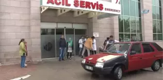 Liseli Kız Öğrencilerin Kavgası Hastanede Bitti