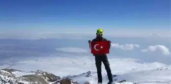 Bir Dağcı, Tek Başına Süphan Dağı'na Tırmanış Yaptı