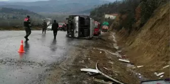 Simav'da Yolcu Midibüsü Devrildi: 1 Ölü 9 Yaralı