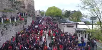 Bursa'nın Fetih Şenliklerinde Diriliş İzdihamı... Yürüyüş Havadan Görüntülendi