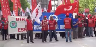 Eskişehir'de Iki Ayrı Alanda 1 Mayıs Kutlaması