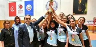 Kyk Voleybol Şampiyonu Hubbi Hatun Kız Yurdu