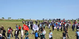 Siirt'te Türk Bayraklarıyla Doğa Yürüyüşü