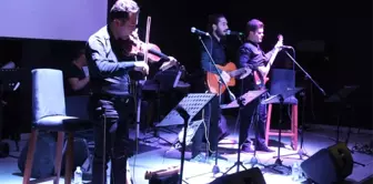 Kaymakam Orkestra Kurup Halk Konseri Verdi