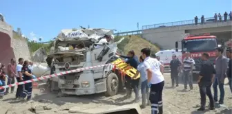 Beton Mikseriyle Köprüden Uçtu- Güvenlik Kamerasından O Anlar- Tekrar