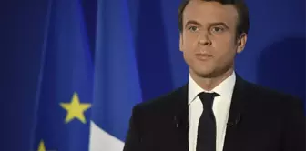 Macron'dan, Dünyaya Dönen Astronata, 'Gittiğinizden Beri Çok Şey Değişti'