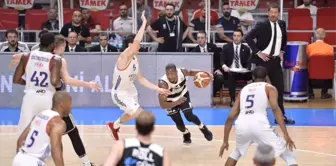 Anadolu Efes Final Umudunu Sürdürdü