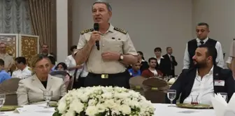 Genelkurmay Başkanı Orgeneral Akar Gazilerle İftarda Bir Araya Geldi