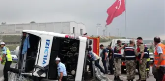 Askerleri Taşıyan Otobüs Kaza Yaptı : 47 Yaralı (2)