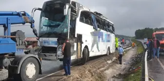 Askerleri Taşıyan Otobüs Kaza Yaptı: 49 Yaralı