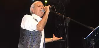 Edip Akbayram Tekirdağ'ı Salladı