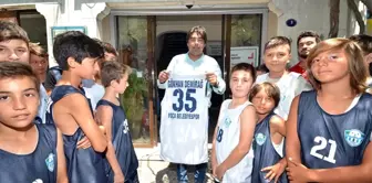 Basketbolculardan Başkan Demirağ'a Babalar Günü Ziyareti