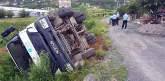 Çöp Kamyonu Devrildi: 1 Yaralı