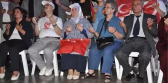 15 Temmuz Kutlamasında Şehit Polisin Annesi Baygınlık Geçirdi