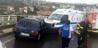 Hasta Nakil Ambulansı ile Otomobil Çarpıştı: 3 Yaralı