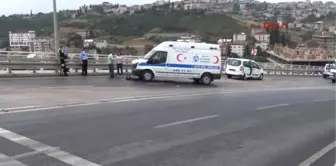 Kocaeli Hasta Nakil Ambulansı Ile Otomobil Çarpıştı: 3 Yaralı