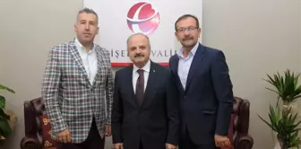 Vali Çakacak, Belediye Başkanlarının İyi Niyet Dileklerini Kabul Etti