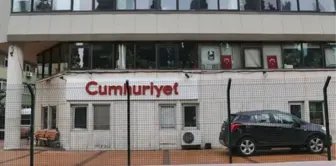 Tahliye Edilen Cumhuriyet Yazar ve Yöneticileri Silivri'den Ayrıldı 1