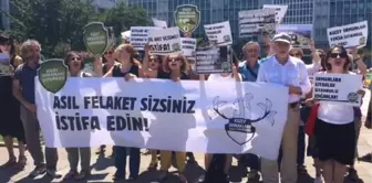 İbb Önünde Sel Felaketi Protestosu