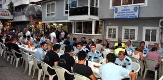 Marmaris'te Şehit Ailesinden Polislere Yemek