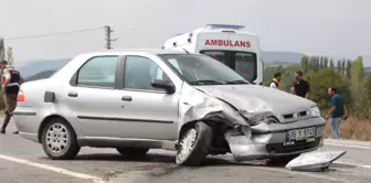 Domaniç'te Trafik Kazası: 2 Yaralı