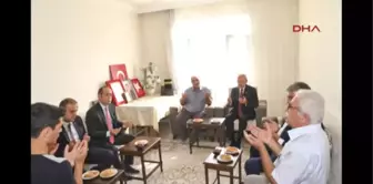 Kılıçdaroğlu'ndan Şehit Ailesine Taziye Ziyareti ...