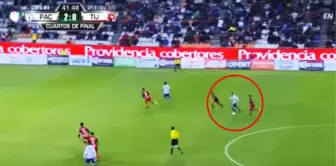 Ünlü Futbolcu Honda, Maçta Tek Başına Şaheser Yarattı