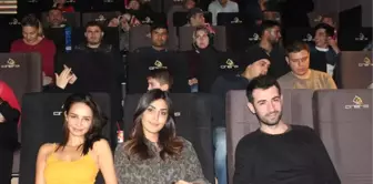 Sinemaseverler 'Yanlış Anlama' Filmini, Oyuncularıyla Venezia Cinens'te İzledi